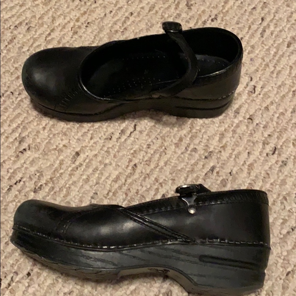 Dansko Mary Jane black